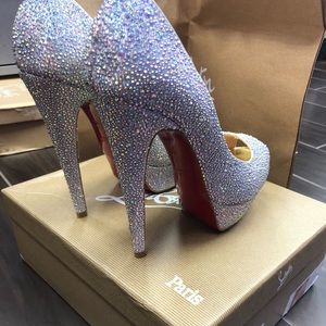 sparkly red bottoms